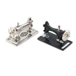 Metal Sewing Machine Dollhouse Miniatures Decoration 1:12 Scale Length 3.5cm
