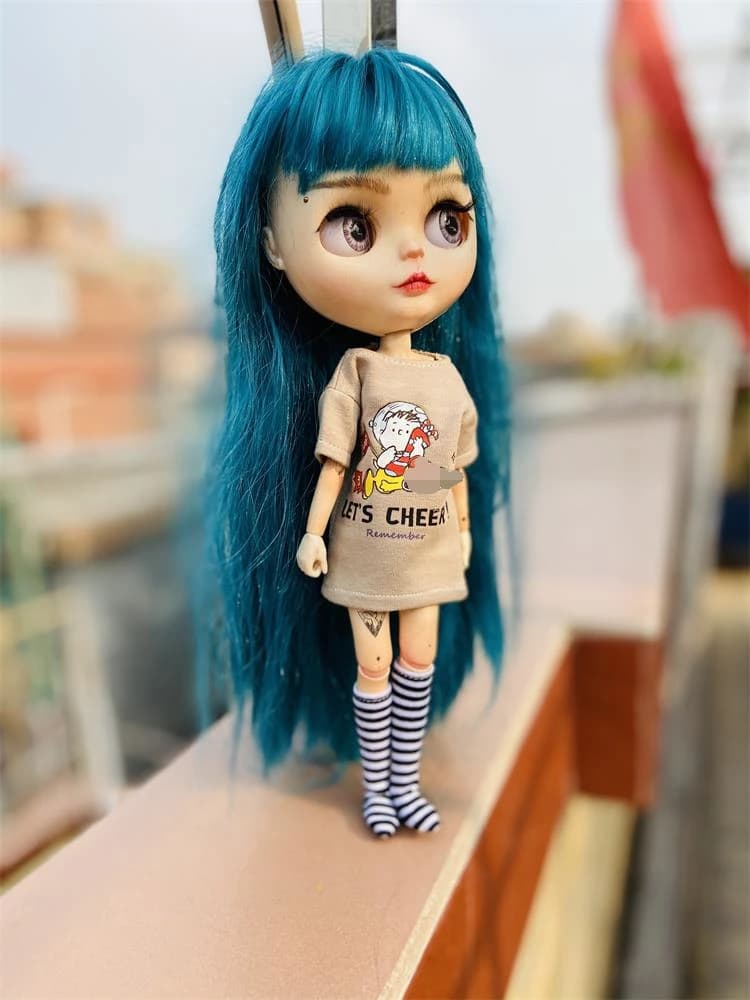2pcs/Set of Blyth Clothes, Beautiful Print Short T-Shirt + Striped Socks, Can Be Used for 1/6 Doll Accessories