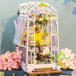 DIY Garden House Wooden Doll House Book Nook Shelf Insert 3D Puzzle Assembly Building Flower Model Room Bookshelf Dollhouse Gift