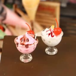 1Pc 1:12 Miniature Cherry Ice Cream Cup Simulation Food Model Dollhouse Decor Ornament Accessory Strawberry Vanilla