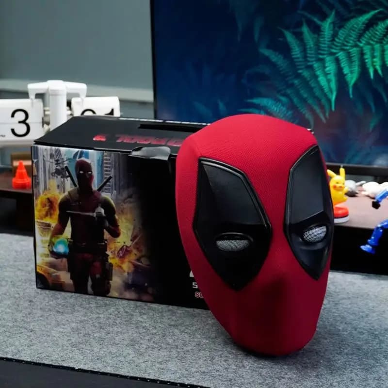 Deadpool 3 Cosplay Mask ring Remote Control Headgear With Lighting And Music Wade Winston Wilson Cosplay Masks with Face Shell