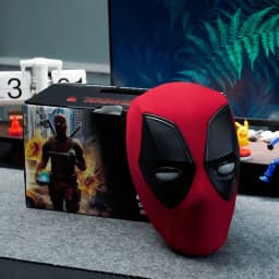 Anime 1:1 Deadpool Series Electric Helmet Toys Can Blink And Glow Halloween Cosplay Mask For Boys Deadpool Helmet Birthday Gifts