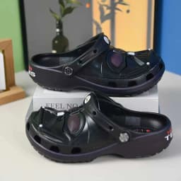 Star Wars Darth Vader Summer Breathable Clogs Shoes for Beach Wear, Casual and Versatile Daily Shoes for Men and Women Style
