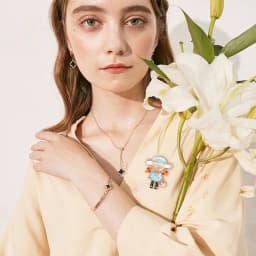 Cute White Nurse Brooch Lovely Doctor Hospital Medical Stethoscope Badge Lapel Pins Brooches Jewelry Accessory Holiday Gift