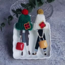 2Pcs/Lot Fashion Brooch For Woman Girl Cute Acrylic Brooch Pins Badge Clothing Accessories High Quality Gifts