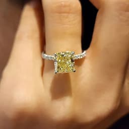 Huitan Simple Princess Yellow Cubic Zirconia Rings for Women Wedding Engagement Party Temperament Female Rings Fashion Jewelry