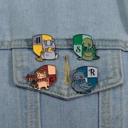 4pcs Personalized Creative Small Animal Cute Shield Badge Pendant Metal Badge Cartoon Clothing Accessories