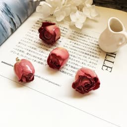 2 PCs Handmade Resin Jewelry Real Flower Charms Petaline Pendants Real Rose Petal Charm For DIY Earring Jewelry Finding Making