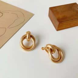 Trendy Korean Minimalist Statement Clip Earrings Jewelry Elegant Gold Color Goemtric Clip Earrings Without Piercing for Women