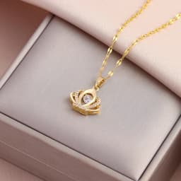 New In Sweet Sexy Beating Heart Series Pendant Necklaces For Women Luxury Fashion Female Stainless Steel Clavicle Chain Jewelry