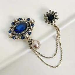 Studded Pearl Shaped Square Brooch Women Palace Style Retro Design Sense Suit Pin Niche Fashion Accessories for Lady Gift