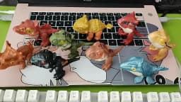 Jurassic Finger Dinosaur Triceratops Tyrannosaurus Model Toys for Kids Creative Finger Biting Dinosaurs Interactive Toy Boy Gift