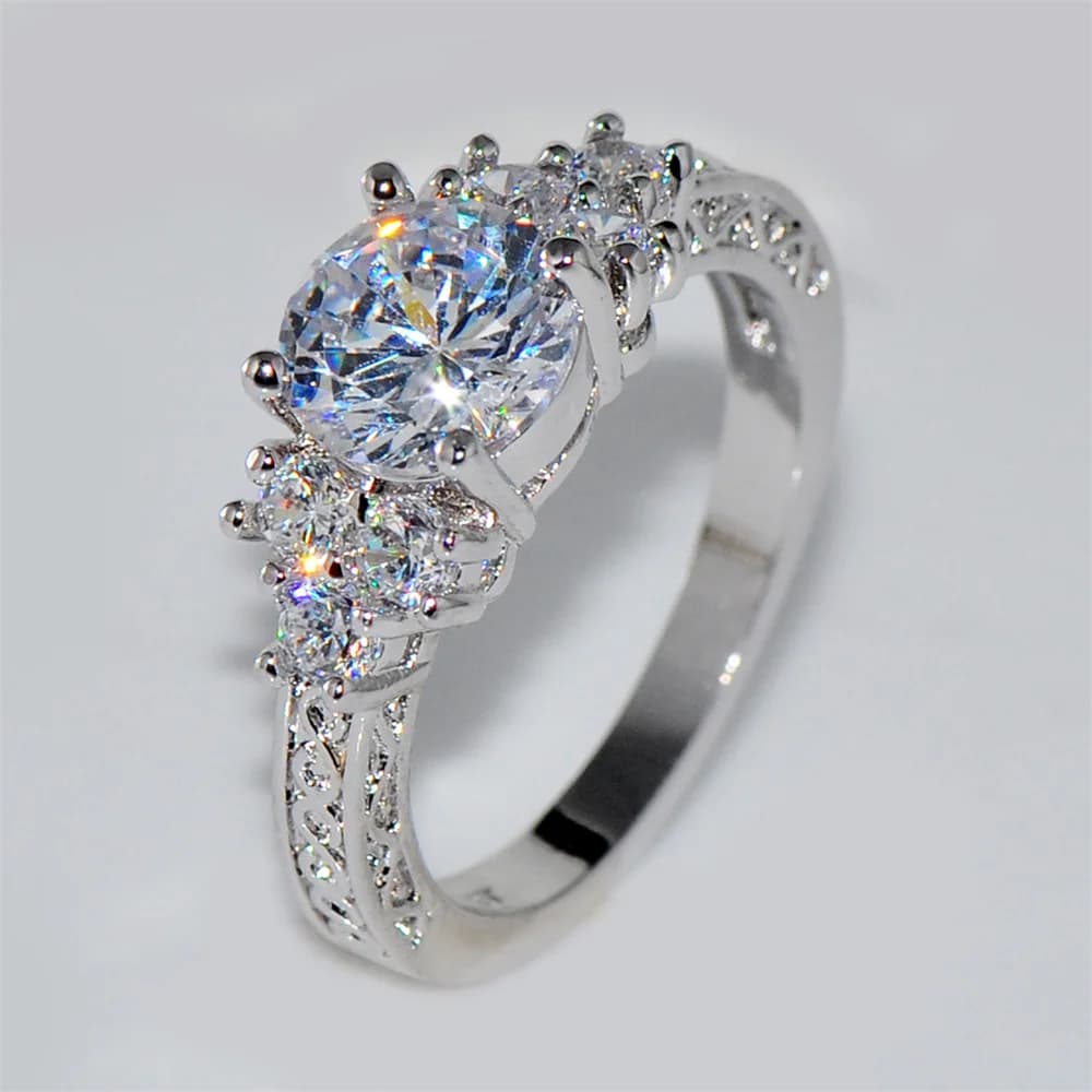 Splendent White Zircon Engagement Ring Luxury Crystal Round Stone Rings For Women Men Silver Color Wedding Bands Stylish Jewelry