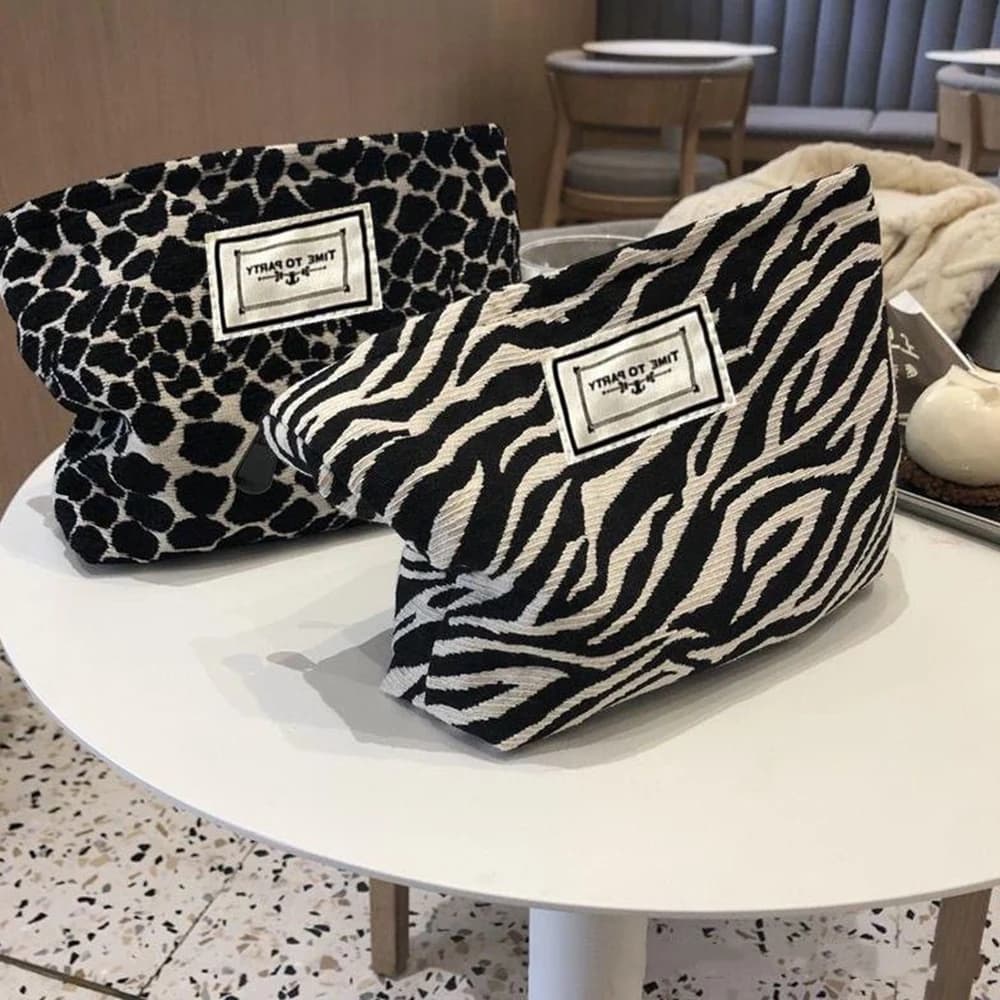 Random Organizer Bag Zebra-Print Makeup Bag Toiletry Bag Women'S Handbag Clutch Bag Convenient Large Capacity Storage Bag
