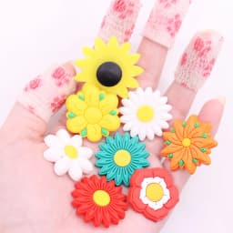 New 1pcs Leaves Sun Flower Daisy PVC Accessories Shoe Charms Cute Shoe Buckle Decorations fit Wristband Party Kid's Gifts
