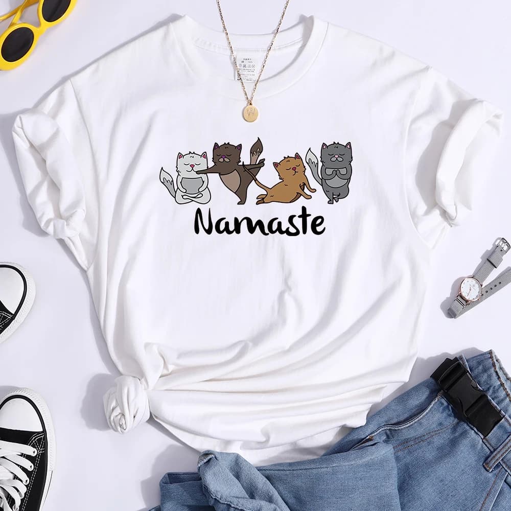 Happy Kitten Dancing Happily Printing T-shirts For Women Vintage Tshirts Oversize o-neck Top Fashion Soft Woman's Tshirts