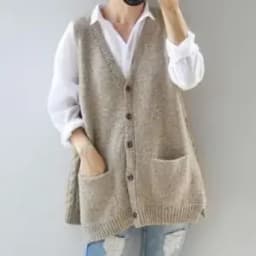 V-neck Pocket Knitted Sweater Vest Women Loose Single-breasted Sleeveless V-neck Solid Color Sweater Vest Femal Spring