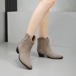 Winter New Classic Chelsea Boots Vintage Leather Pointed Heel Ankle Boots Stylish High Top Casual Comfort Cowboy Boots Ladies