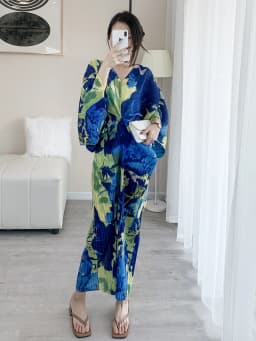 Miyaki Fold Dress for Women, Elegant Dress, V-neck, Bat-Sleeve, Printed Loose Dress, High-Grade, Spring and Autumn Fashion, 2022