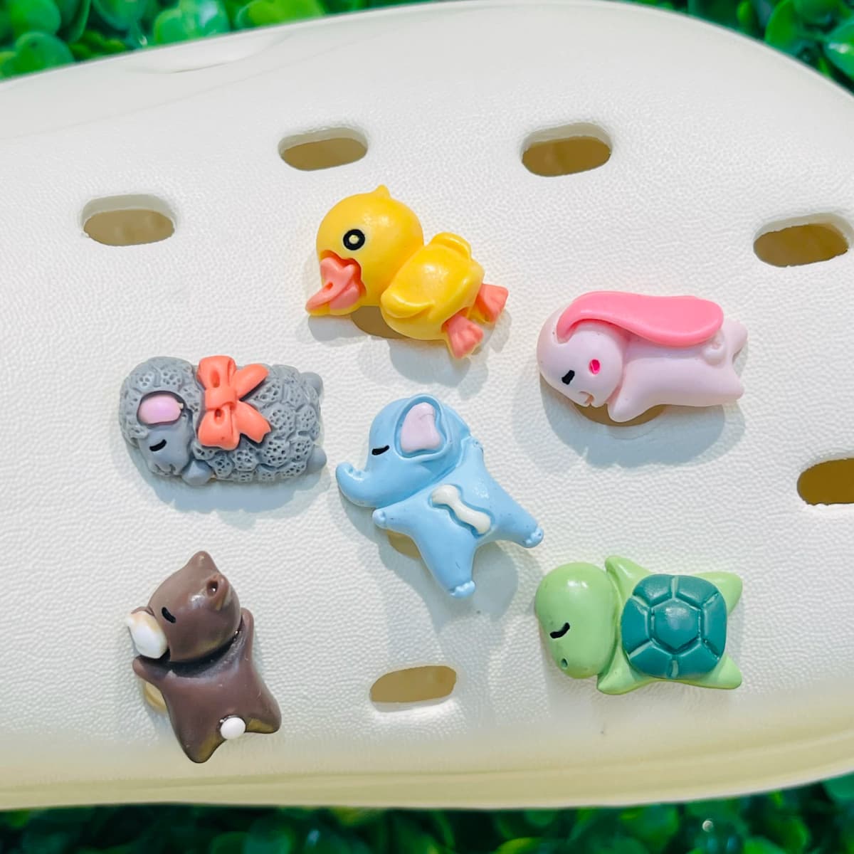 1-6Pcs Cartoon Animal Sheep Turtle Bear Elephant Duck Resin Shoe Charms Decorations for Bands Garden Shoes Button Accessories