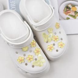 Colorful Daisies Flower Hole Shoes Charms Accessories For Shoe Buckle Cute 5-Petal Flower Shoe Flower DIY Shoes Decorations New