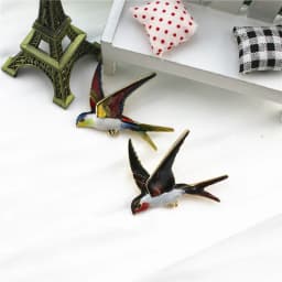 Funny colorful swallow brooch clothing school bag accessories decorative pin animal bird brooches gift