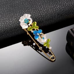 Trendy New Camellia Women Brooch Elegant Flower Pearl Pins Fashion Female Party Coat Dress Scarf Accessories Jewelry Gift