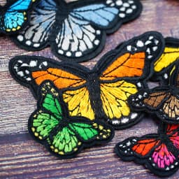 Color Butterfly Purple Pink Yellow DIY Patches Embroidery For T-Shirt Iron On Appliques Clothes Jeans Stickers Badges Parche