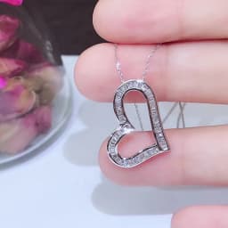 Huitan Bling Bling Princess Heart Pendant Necklace Silver Color Romantic Wedding Engagement Necklaces Trendy Jewelry for Women