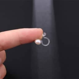 1 Pair Pearl Ear Clip Female New Painless Plastic Resin Korean Ear Clip No Hole High-Quality Ear Clip Female Summer Design Sense