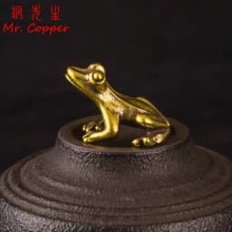 Brass Small Frog Miniatures Figurines Vintage Handmade Copper Animal Toad Desktop Ornaments Home Decoration Crafts Tea Pet Decor