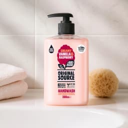 Original Source Hand Wash Vanilla & Raspberry 300ML, Moisturising Liquid Soap for Home and Office