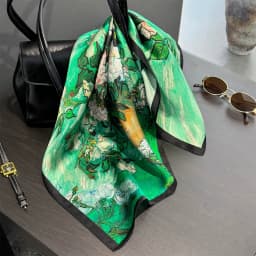 New Scarf 100% Silk Bandana Women Square Scarves Wrap Kerchief Elegant Spring Fashion Luxury High Quality Headband Hijab Shawls