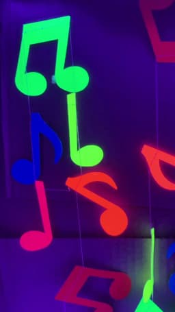 Neon Party Decoration Glow in The Dark Supplies Fluorescent Party Supply Birthday Wedding 80s Disco Hip Hop Party Decorations
