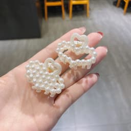 New Small Pearls Acrylic Hair Claw Clips Small Size Makeup Hair Styling Barrettes For Women Cute Mini Claw Clip Hair Accessories