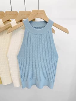 2026 Summer New Women's Knitted Halter Camisole Slim Fit Sleeveless Base Tank Tops Solid Color O-neck Outerwear Vests Crop Tops