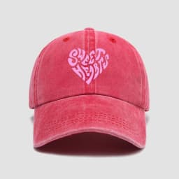 Pink heart-shaped letter printed baseball cap, versatile for daily use, sweet girl's hat, outdoor sun protection and shading