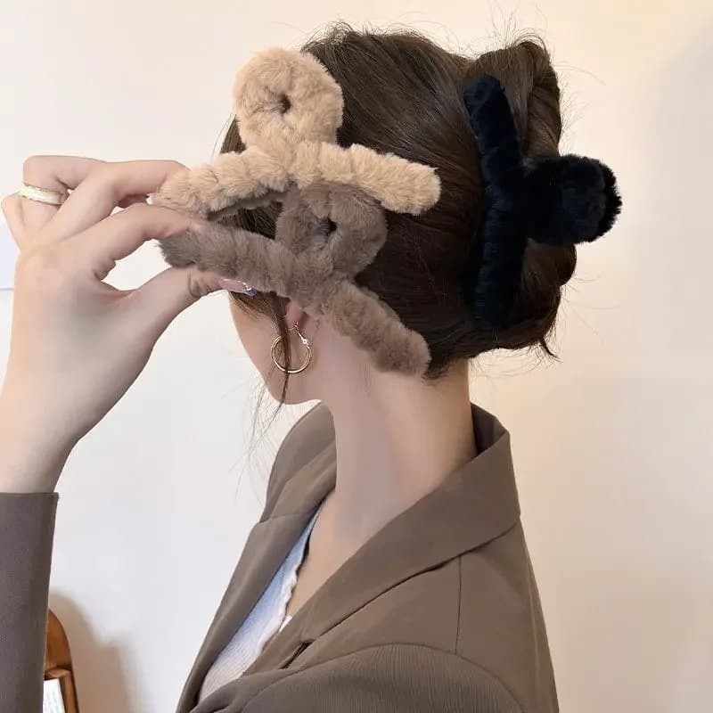 Large Plush Hair Claw Shark Clip Simple Barrettes Crab Hair Clips For Women Hairgrips Autumn Winter Hair Accessories