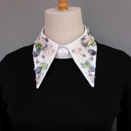 One Piece of Luxurious and Elaborately Crafted False Collar for Ladies. It Features Intricate Beadwork and Sequins, Embodies Th