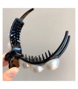 The new pearl back head hairpin grab shark clip is simple and versatile for daily wear