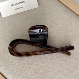 Simple Large Crab Hair Claw Clips Women Girls Matte Tortoiseshell Bow Ponytail Hair Clamps Barrettes Hairpins Hair Accessories