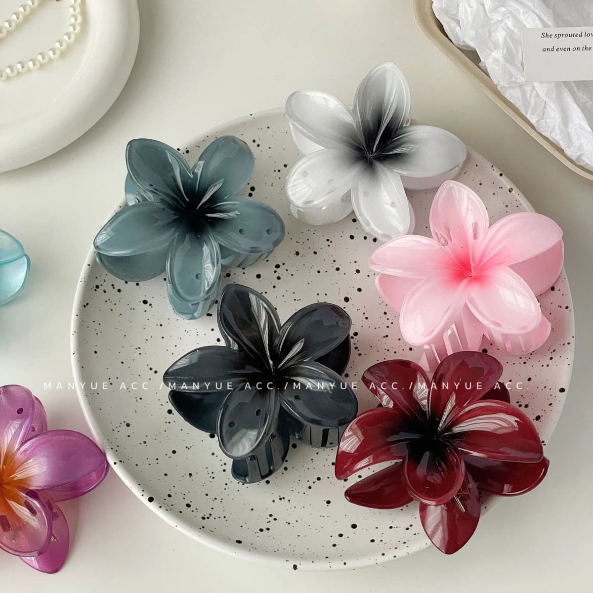 Hawaiian Gradient Hair Clips Flower Hair Claws Big Size Fashion Head wear Hairpin for Women Girls Crab Barrette Hair Accessories