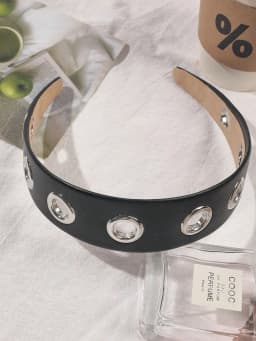 1Pcs Autumn Winter Black and Red Fashion Punk Leather Metal Studs Unique Hairband for Women Headband Fashion Hair Accessories