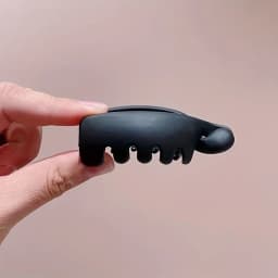 Women’s Slip-Resistant Banana Hair Clips (4 Pieces), Won’t Damage Hair. Stylish Hair Clips, Perfect for Everyday Cute Hairstyles