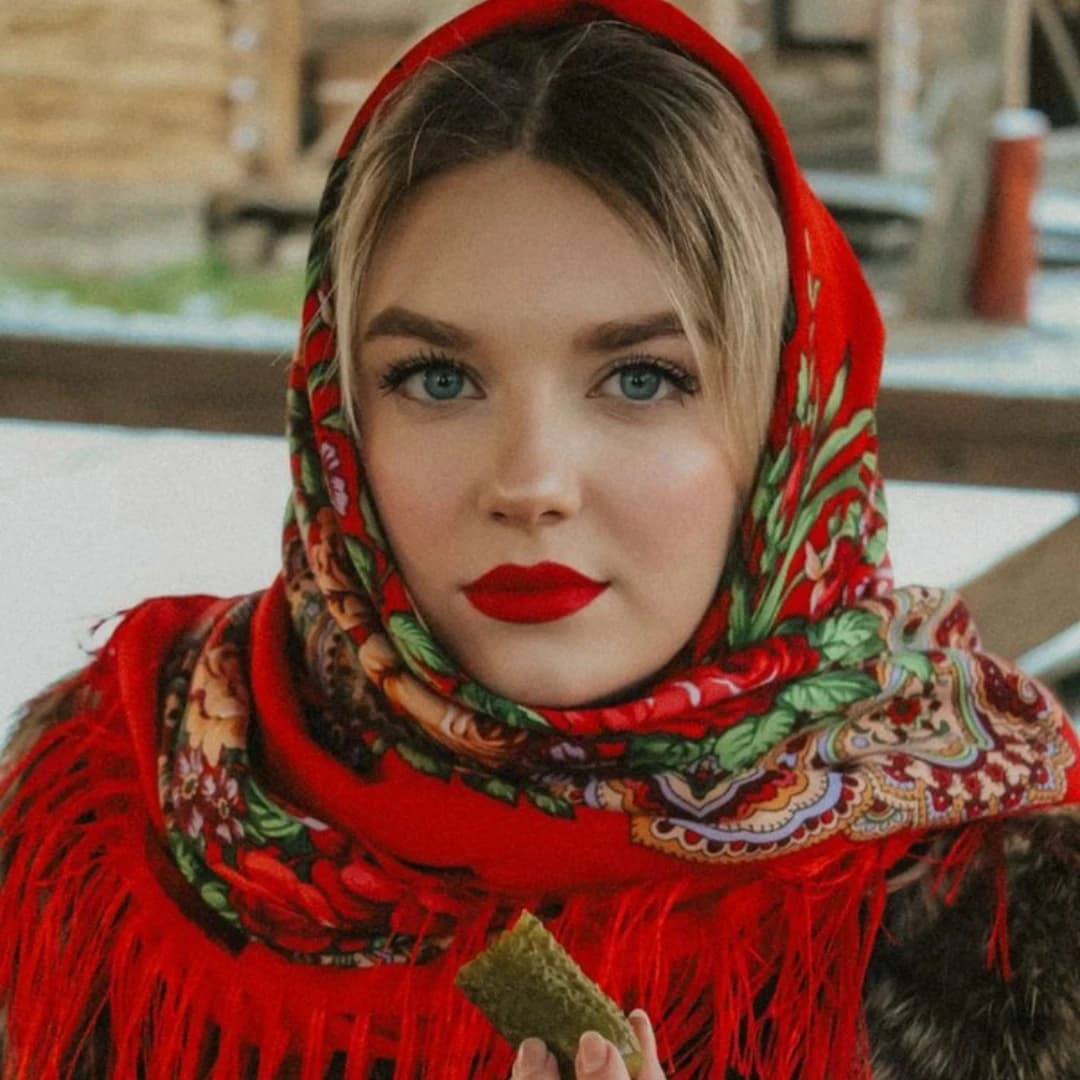 Women Luxury Floral Printed Russian Scarf Ukrainian Fringed Scarves Babushka Handkerchief Head Wraps Travel Shawl