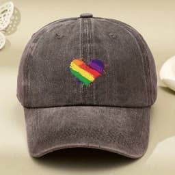 Retro style rainbow heart-shaped printed baseball cap with sun shading and antique design adjustable
