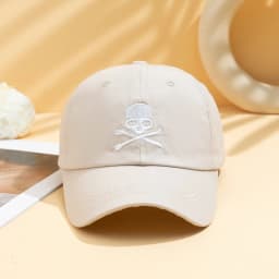 New Fashionable and Individual Skull Baseball Caps for Men and Women, Simple and Versatile for Spring and Summer