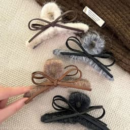1pc Warm Winter Knit Leather Bow Hair Clipper for Women - New Style, High-Quality Shark Clip Hair Accessories