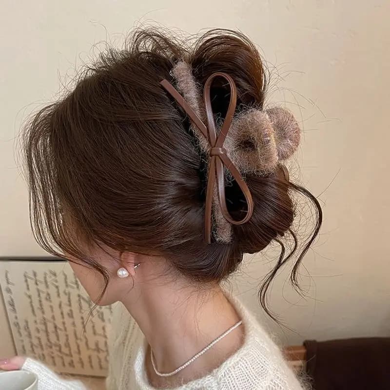 1pc Warm Winter Knit Leather Bow Hair Clipper for Women - New Style, High-Quality Shark Clip Hair Accessories