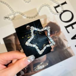 1/4PCS Rhinestone Star Hair Clips for Women: Stylish Hair Accessories to Elevate Your Updo, Ideal for Parties & Daily Looks